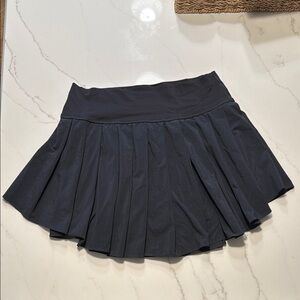 Aerie Offline Black Pleated Skirt Size Large